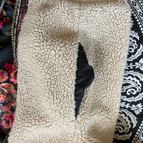 Floral fluffy reversible Jacket Child Medium - Picture 4 of 4